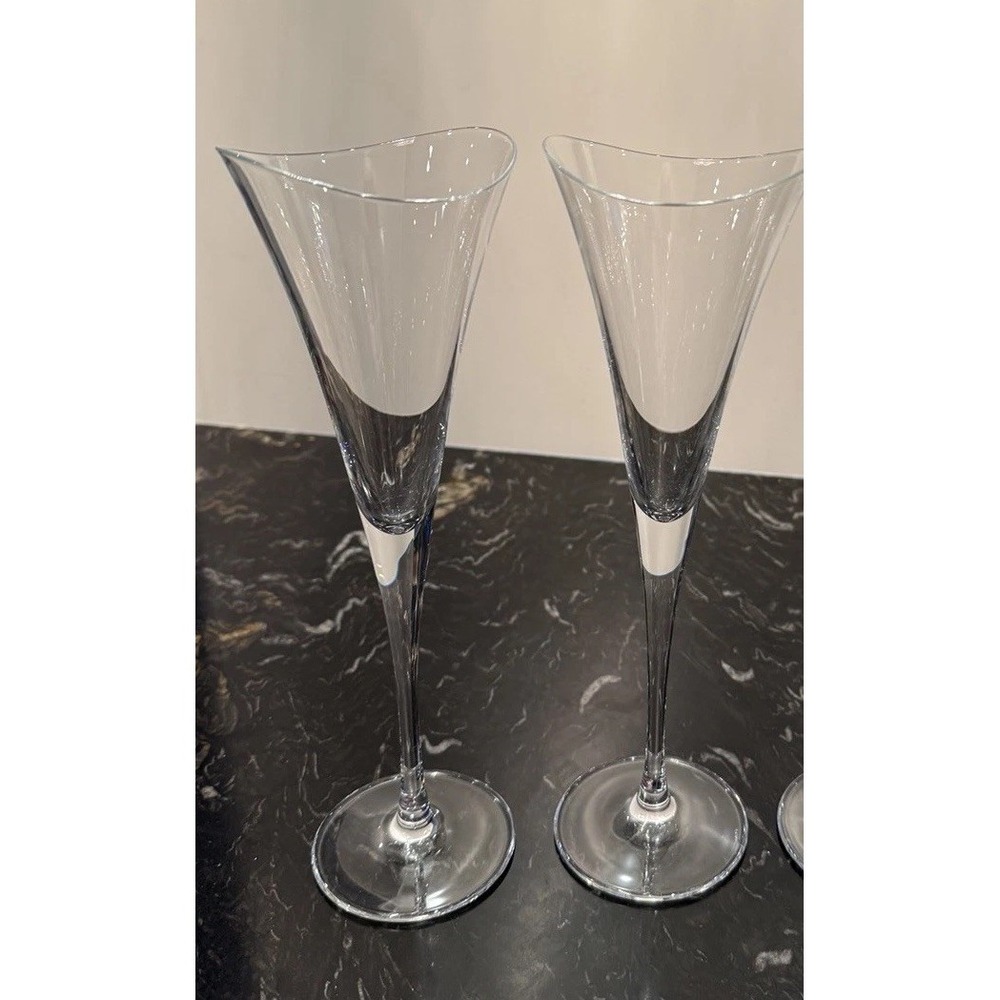 2 Vintage Hoya of Japan Handblown 'Desire' Crystal Champagne Flutes 10.25"